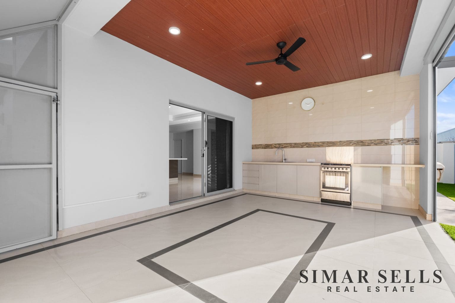 96 Castlewood Parkway, SOUTHERN RIVER, WA 6110 AUS