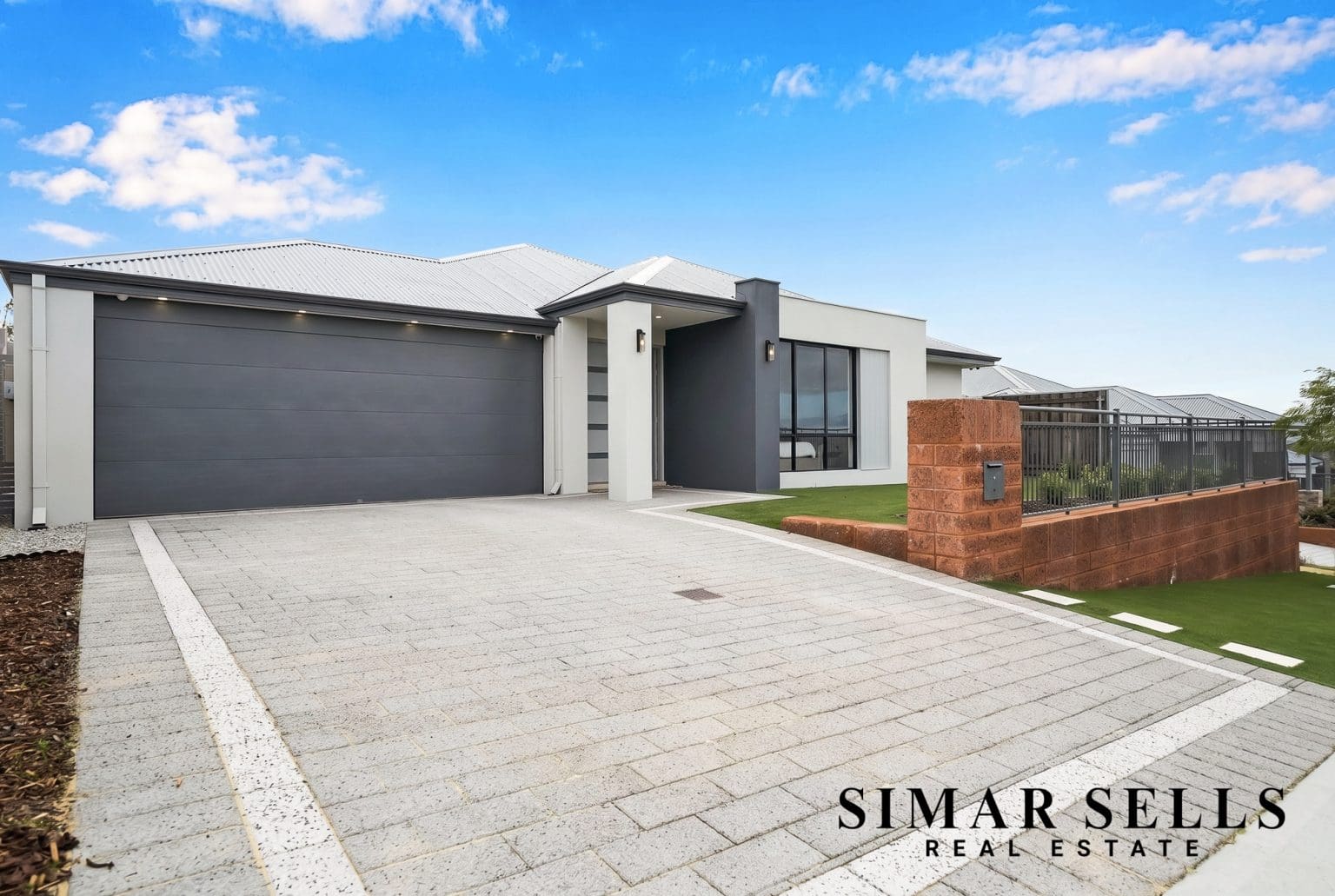 21 Bulloo Loop, ELLENBROOK, WA 6069 AUS
