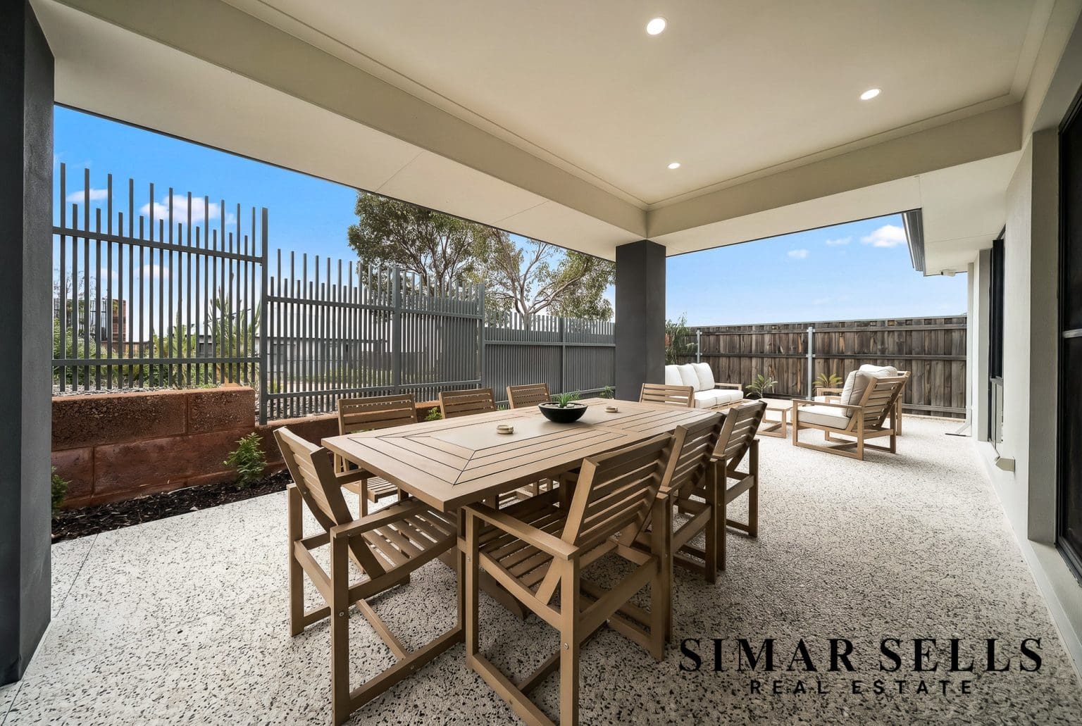 21 Bulloo Loop, ELLENBROOK, WA 6069 AUS