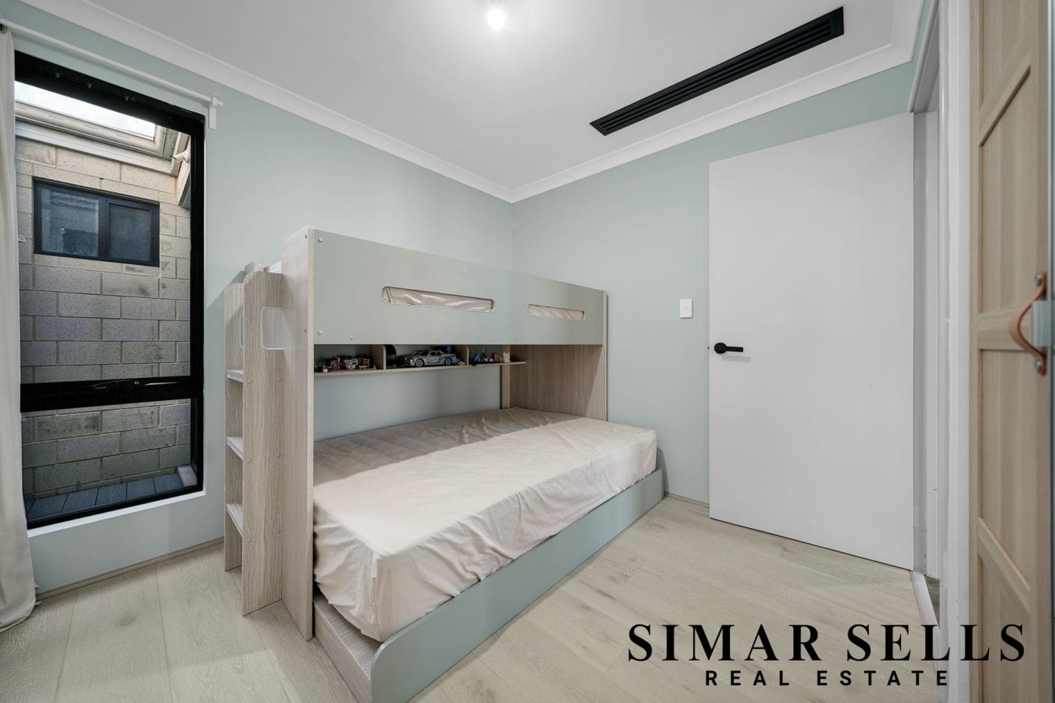 20 Strumpshaw Road, AVELEY, WA 6069 AUS