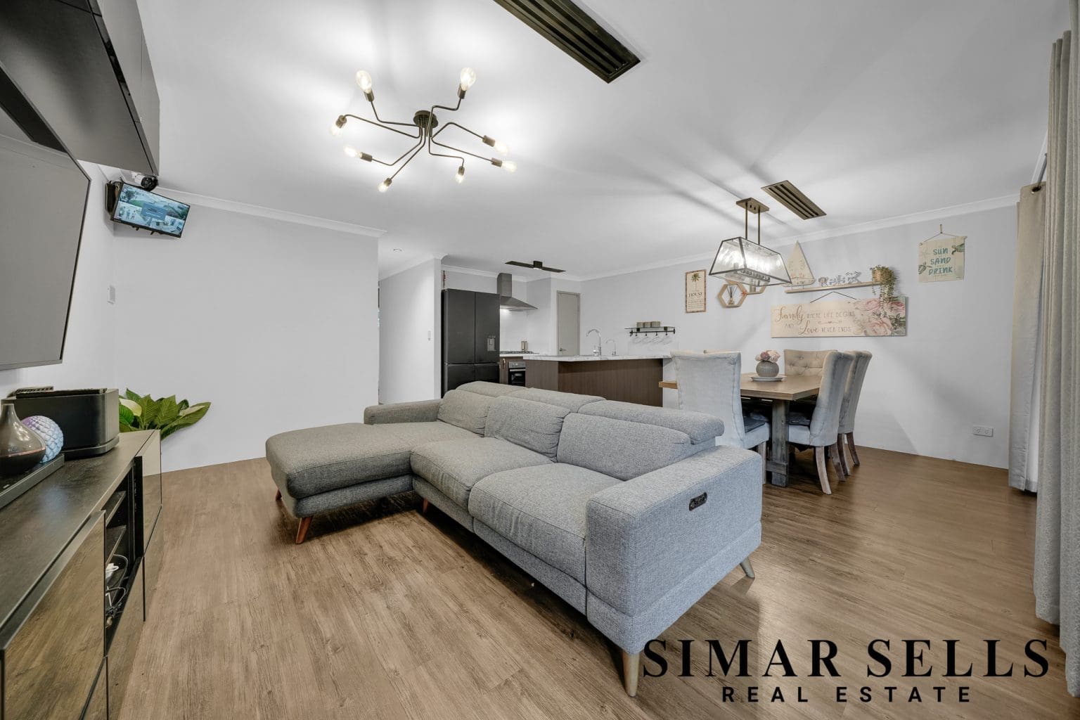 20 Strumpshaw Road, AVELEY, WA 6069 AUS