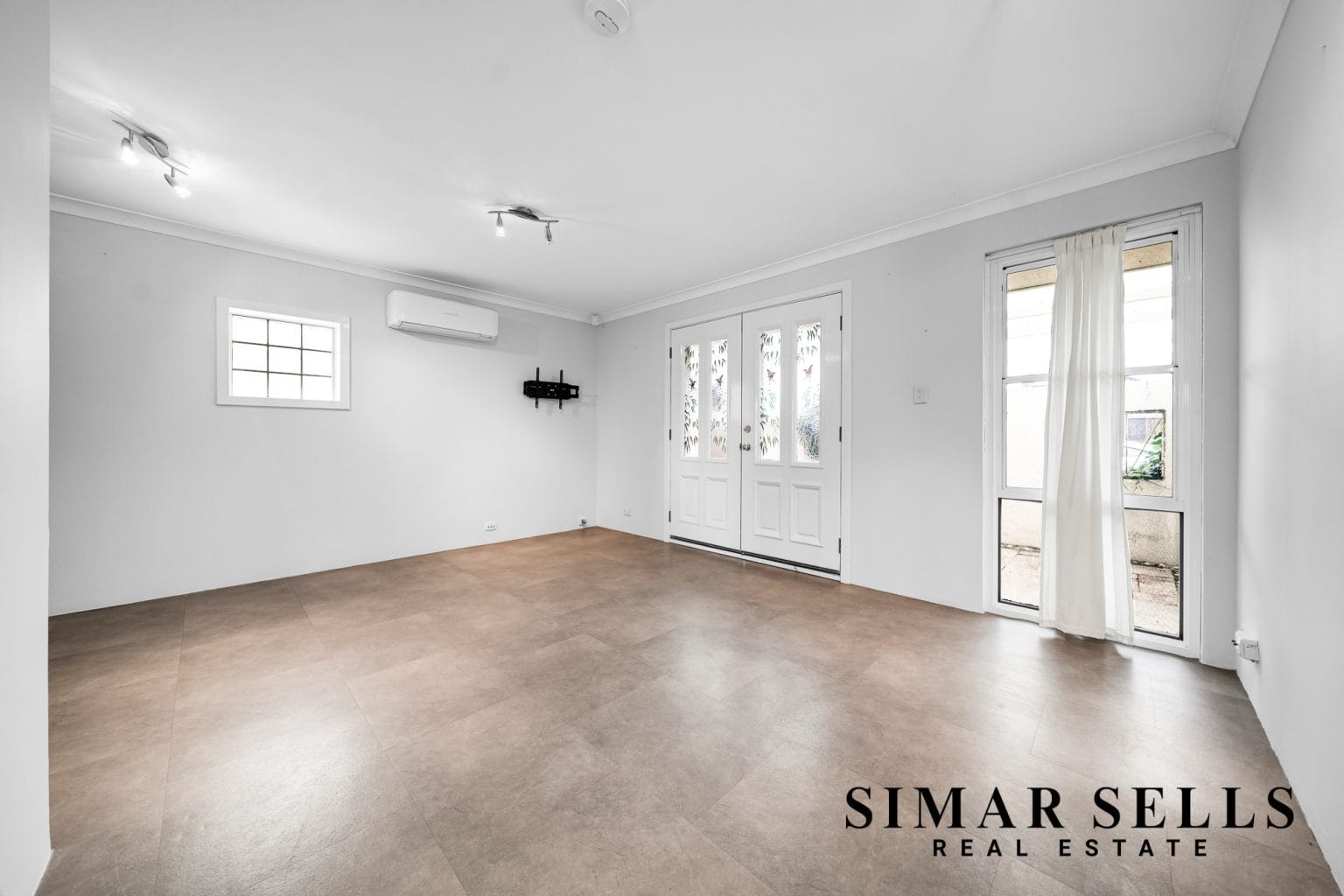 4 Purus Close, BEECHBORO, WA 6063 AUS