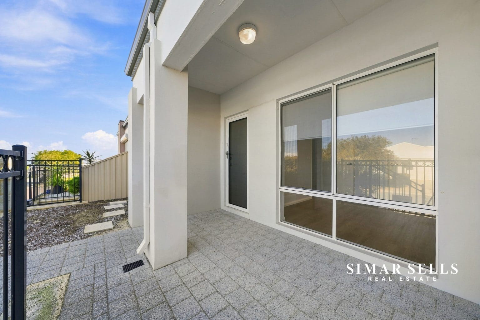 13 Altrincham Grove, BUTLER, WA 6036 AUS